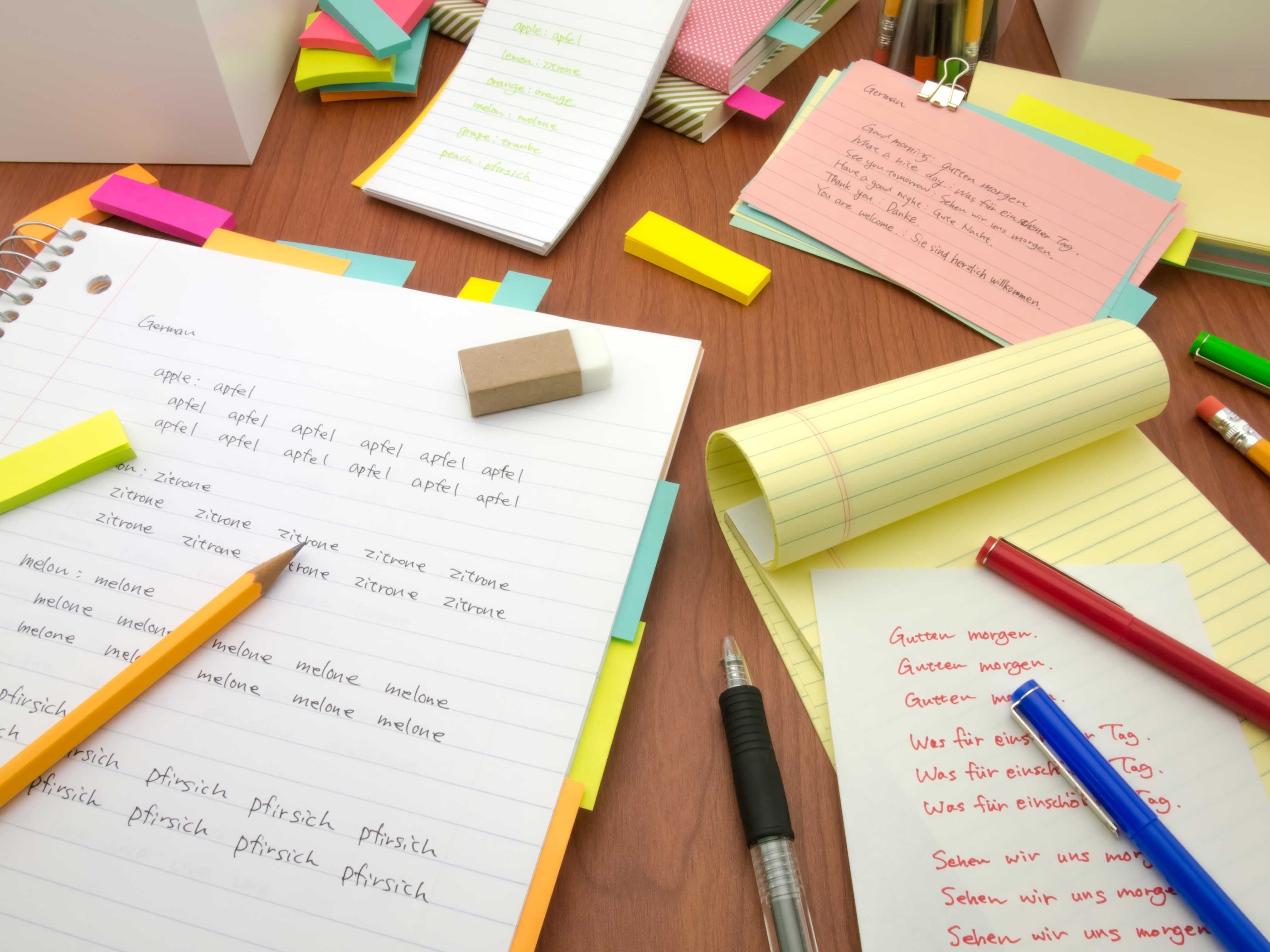 Papirer og skriveredskaber